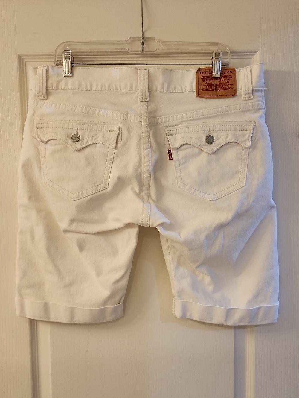 Levi's 542 Low Rise White Cuffed Denim Shorts, Women's Size 16 - Picture 3 of 7